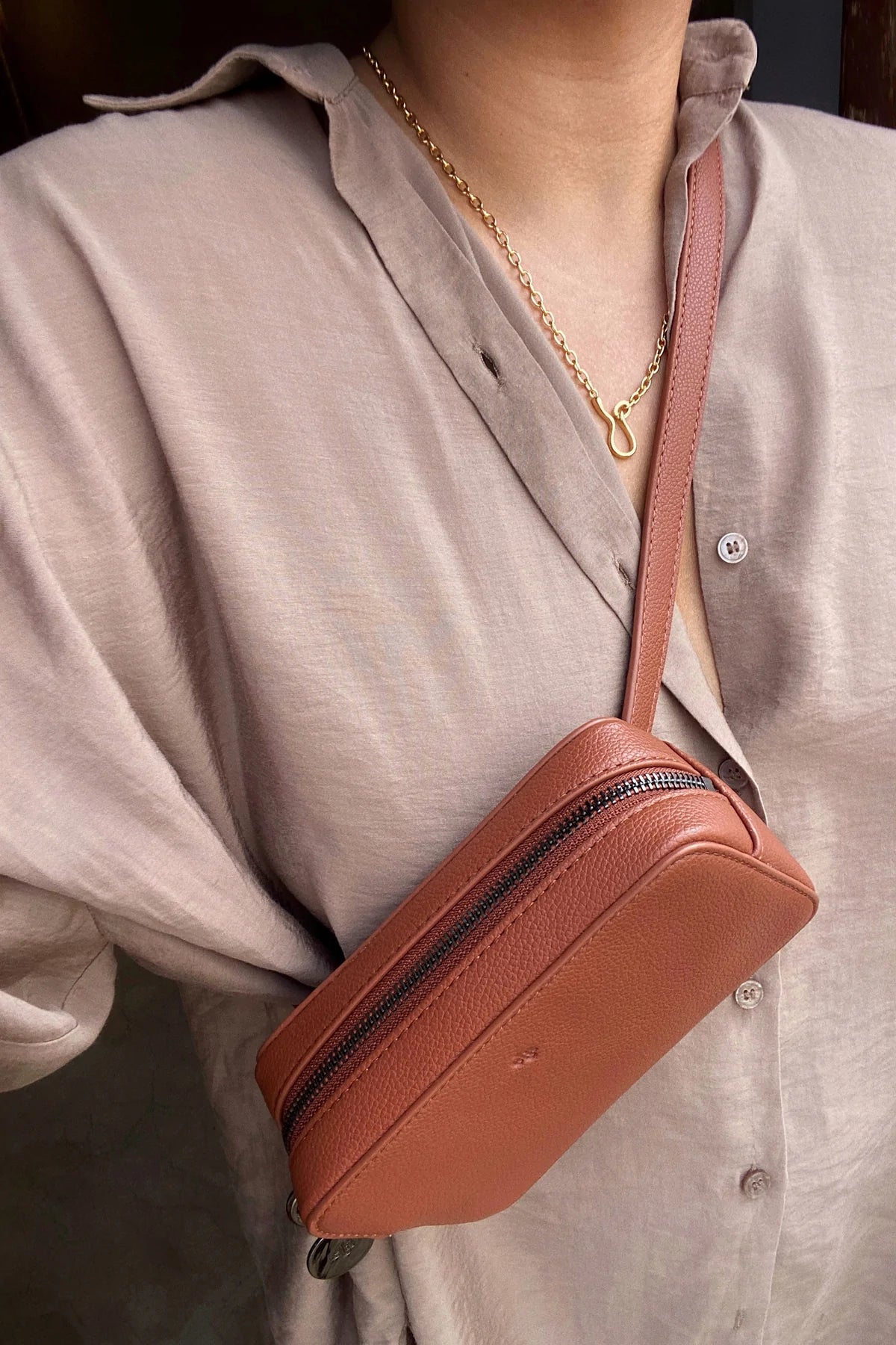 Micro Belt Bag – Walnut Pebble